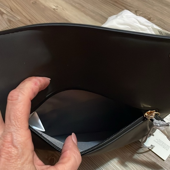 Kapten & Son Umea Pro Pouch Black 9” X 9” Vegan Leather Dust bag included - Picture 8 of 10